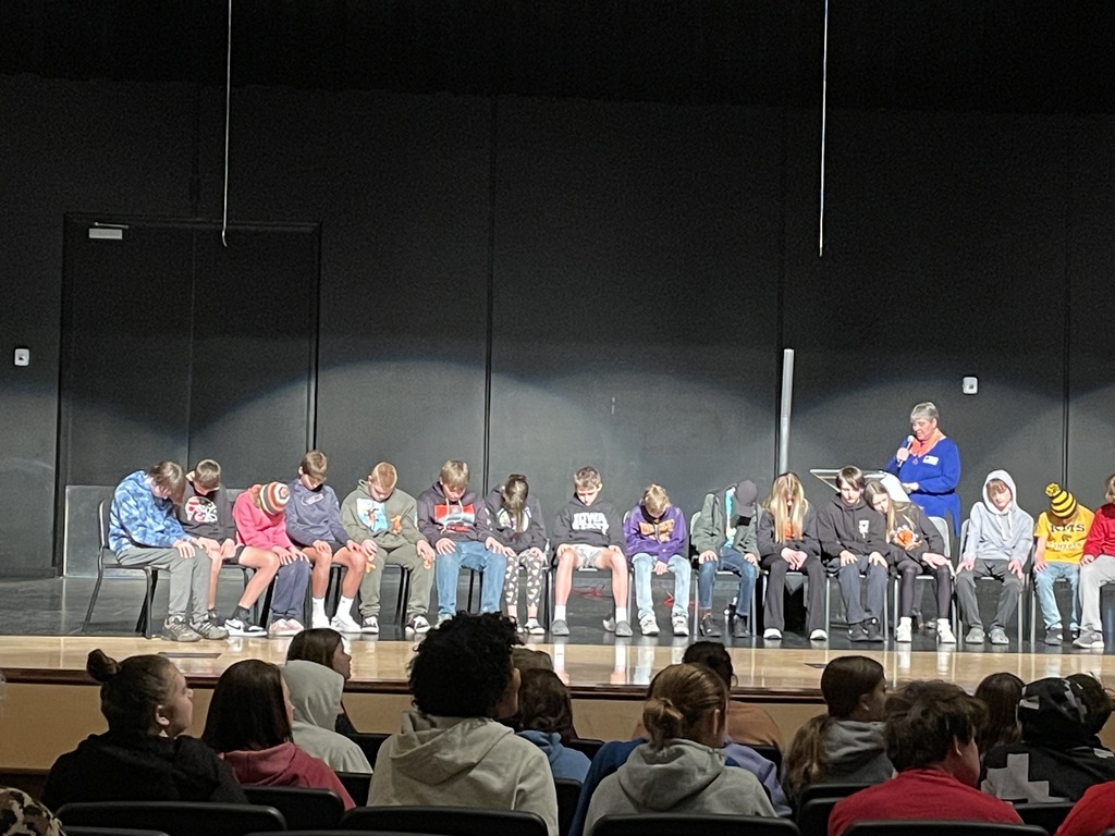 KMS Students and Hypnotist